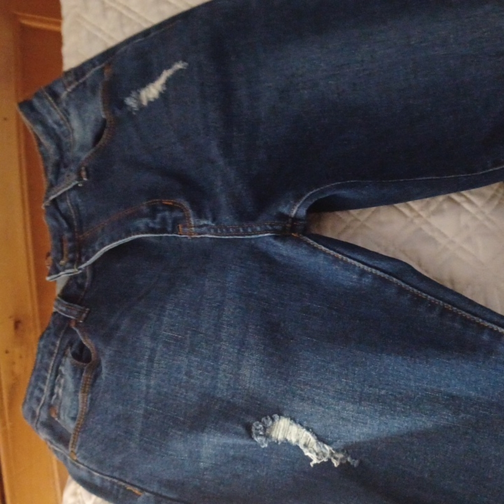 EMMA Distressed jeans